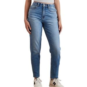 AMERICAN EAGLE Curvy Mom Jean Medium Wash Size 14 Short